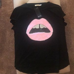 Sequin lip t shirt
